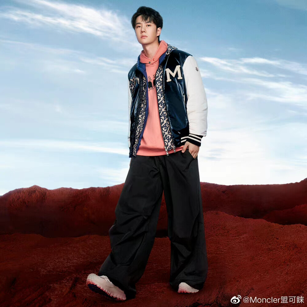 moncler盟可睐: #moncler world# moncler与品牌全球代言人@uniq-王