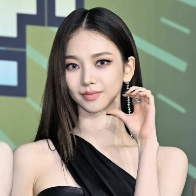 p1-3: fruity0411
p4-5: BelnLove_0411
6-9:新闻图