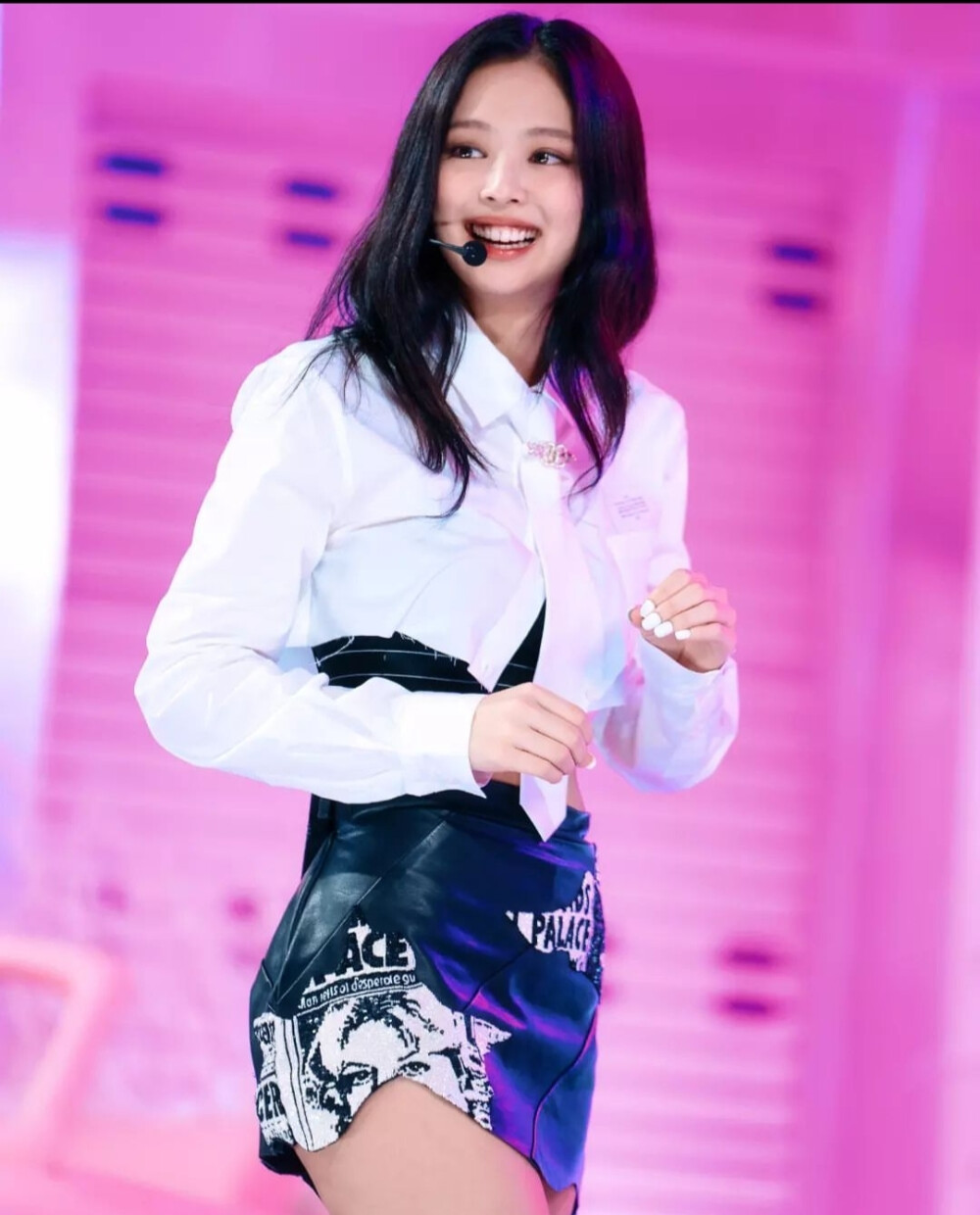 JENNIE舞台直拍
