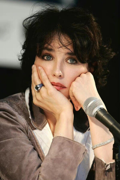 Isabelle Adjani
伊莎贝尔阿佳妮 ​​​