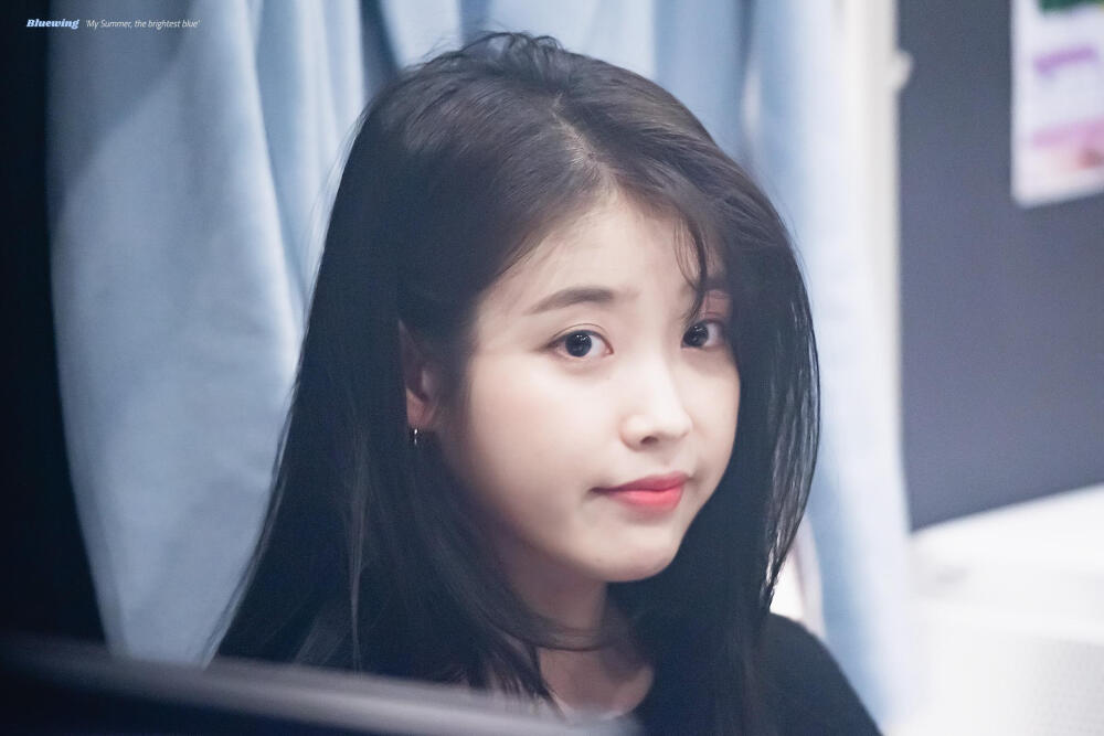 IU 李知恩