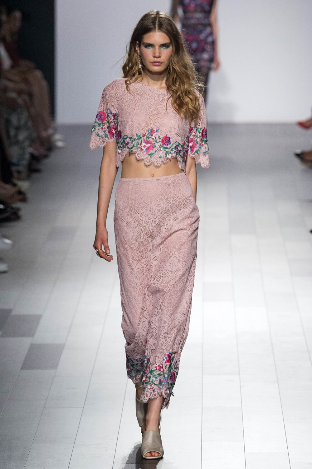 秀场、时装周、时尚、模特