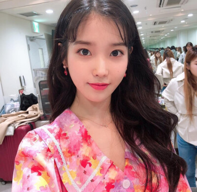 IU