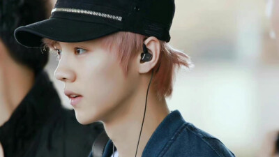 LUHAN
