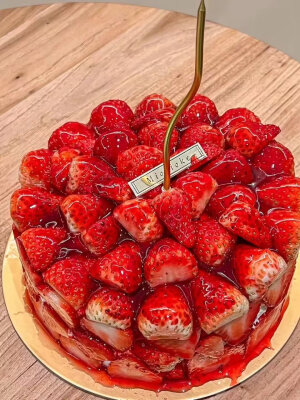 今天吃到草莓蛋糕了吗