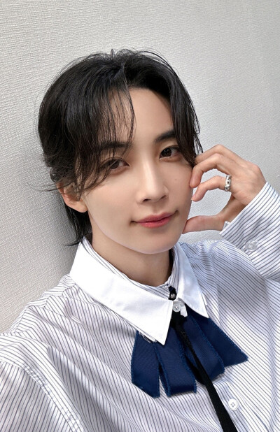 SEVENTEEN jeonghan 尹净汉 壁纸