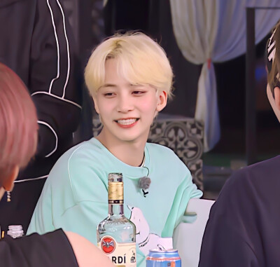 SEVENTEEN jeonghan 尹净汉