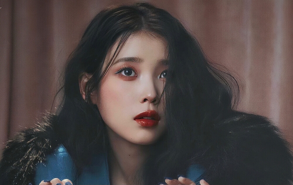 iu_月上