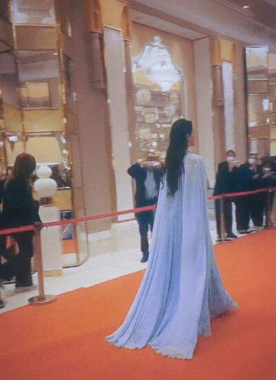 刘亦菲20221221澳门电影电视剧节
金莲花最佳女主角