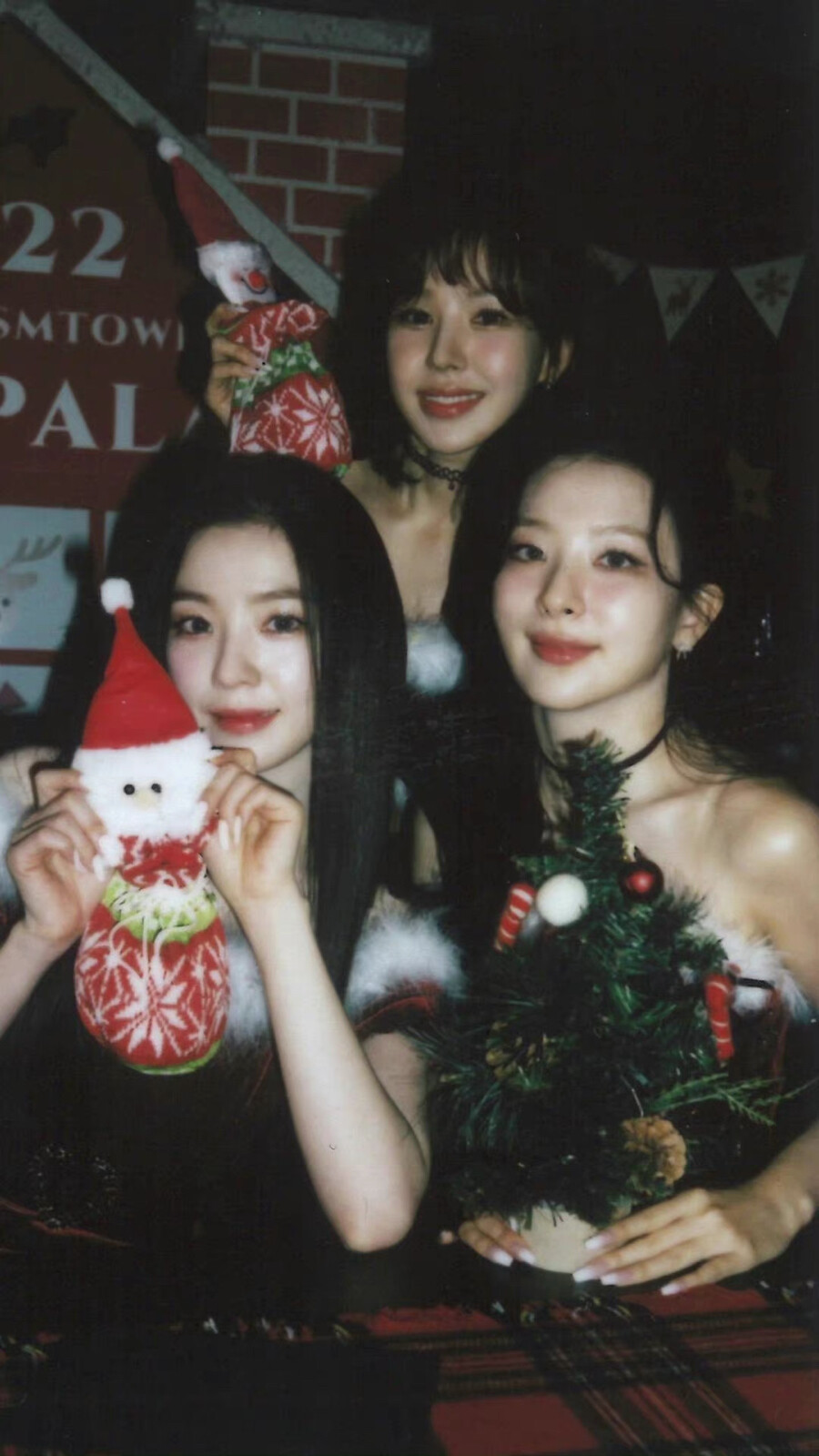red velvet 圣诞节团体照合照