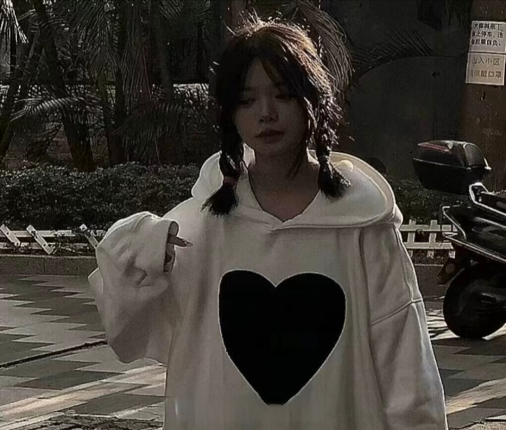 真人女生头像ฅ՞•ﻌ•՞ฅ