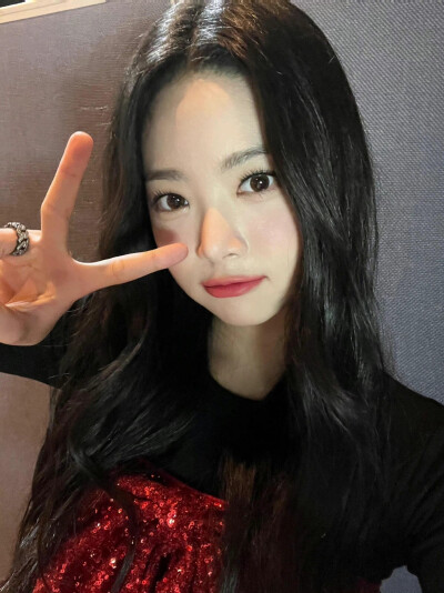 你瞧，又开始画饼了，我要是信了，怕是要哭断肠去了