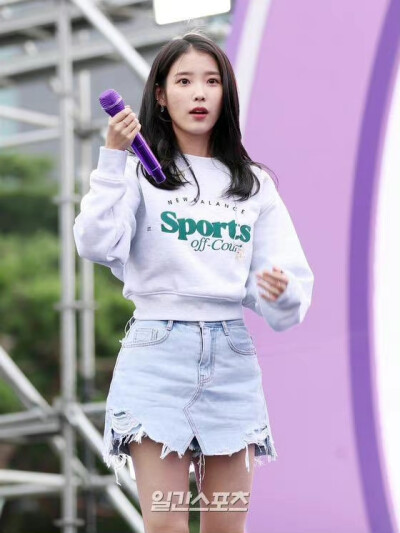 IU李知恩
【2022现场图✨】221002 IU RUN ON SEOUL Women's 饭拍
青春活力