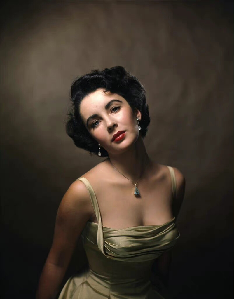 Elizabeth Taylor
