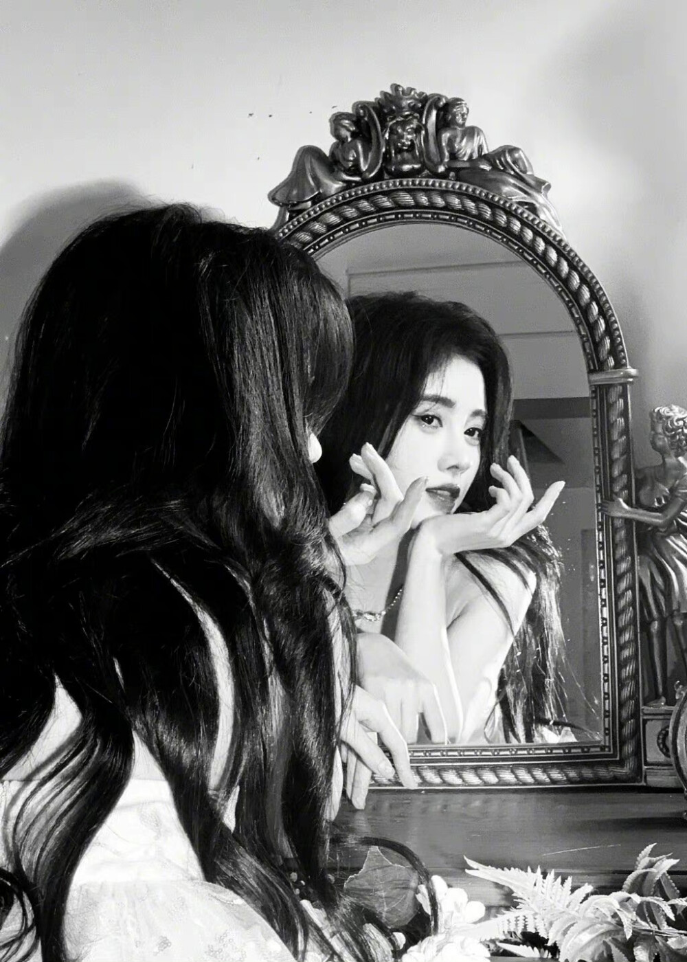 鞠婧祎 /图源见logo 676767侵删