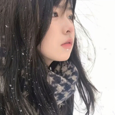 爱是雪地里写诗.
cr.微博 侵删