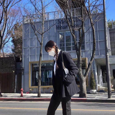 柳洙正 Sujeong
/图源见logo ​​​侵删