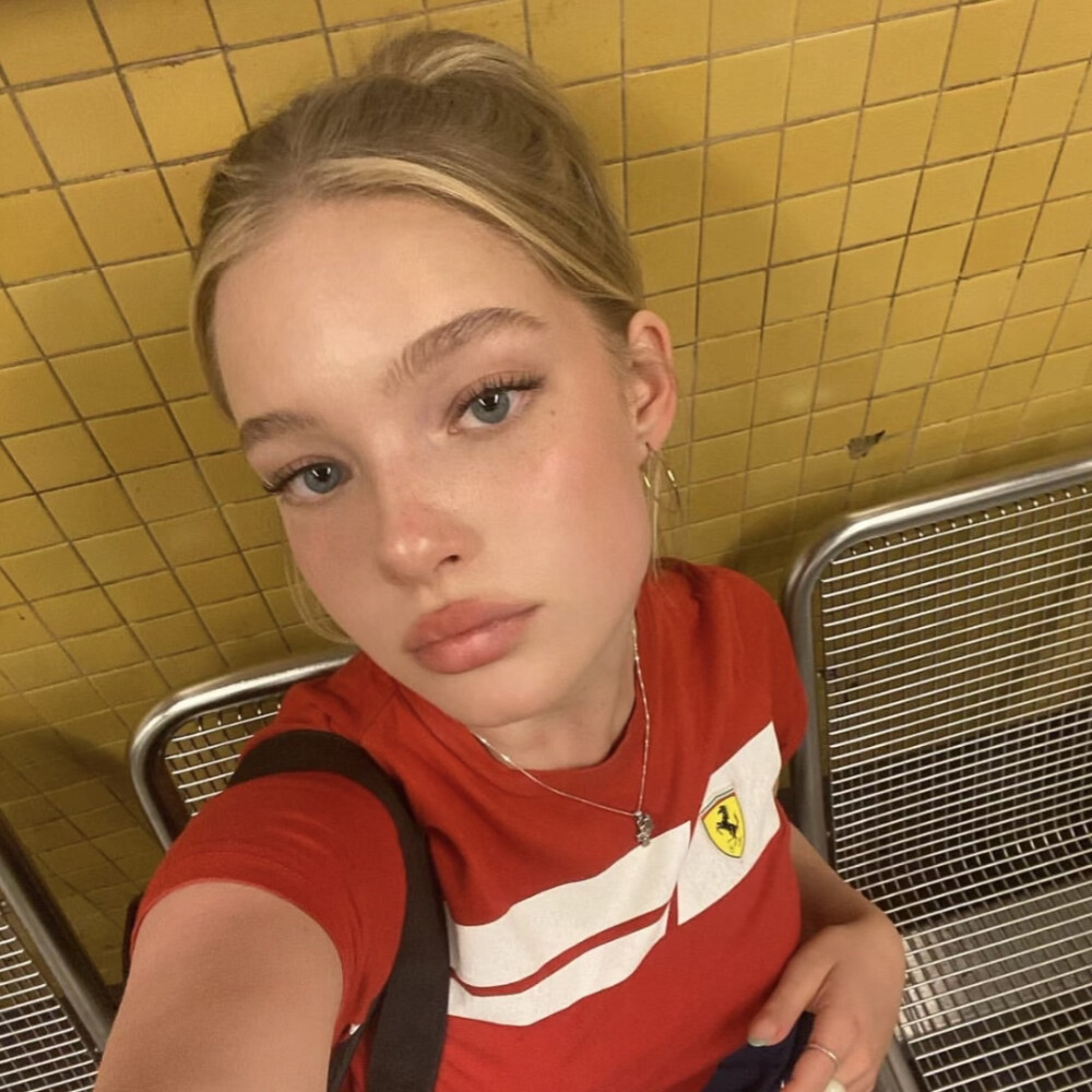 re77_ 女生头像 欧美头像