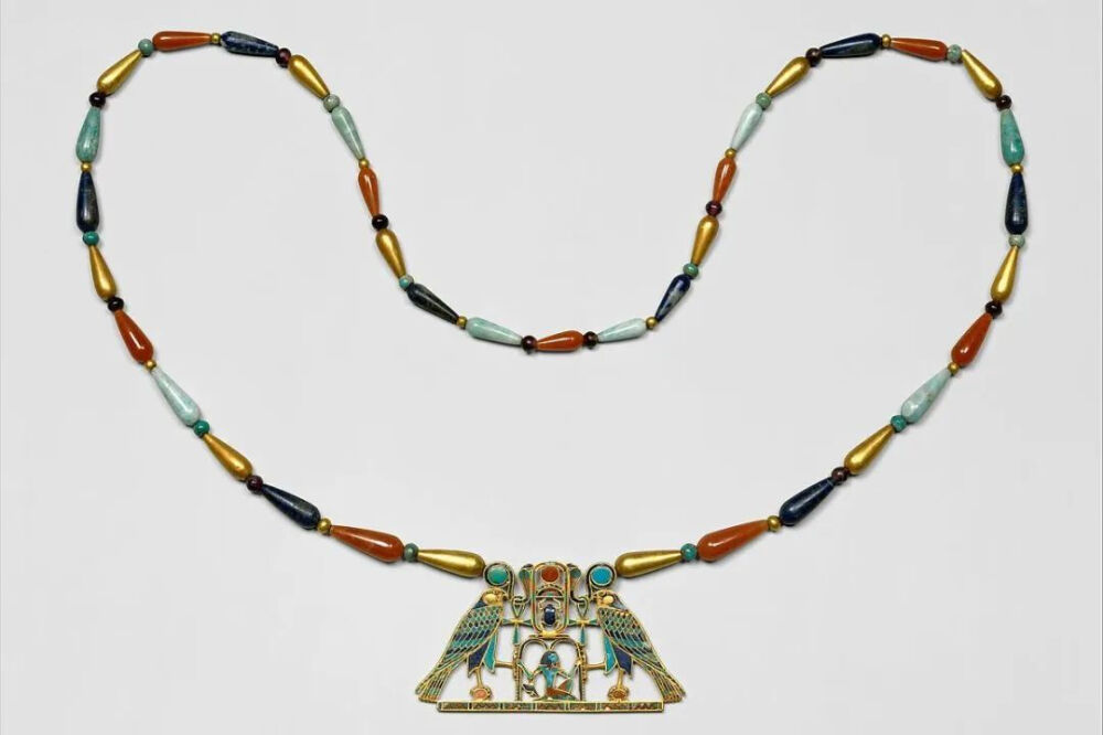 公元前1887年至1878年,埃及十二王朝 sithathoryunet