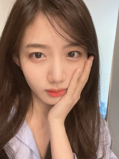 崔裕姝 yuju
/图源见logo ​​​侵删