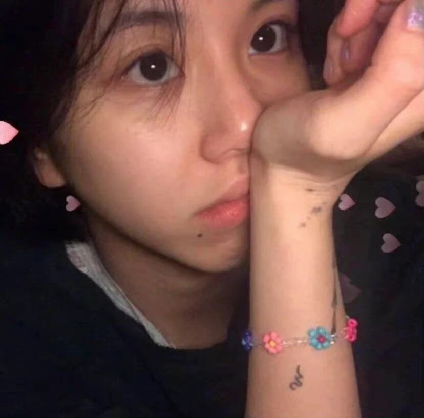 孙彩瑛 chaeyoung
/图源见logo ???侵删