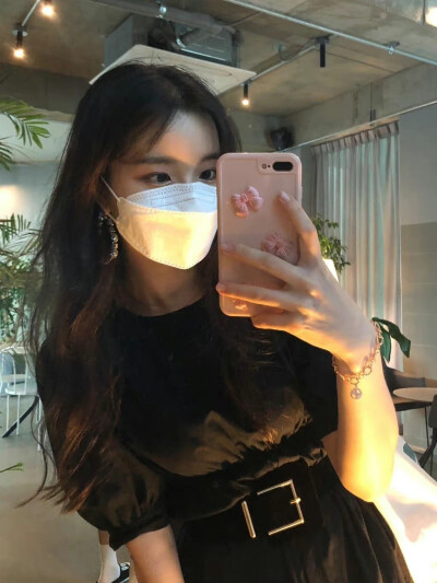 金秀智 suzy
/图源见logo ​​​侵删