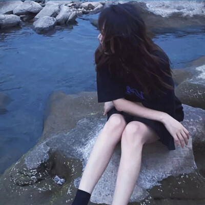 背影女头