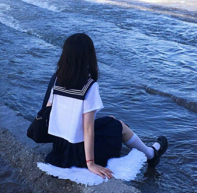 背影女头