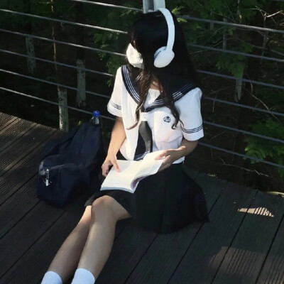 背影女头