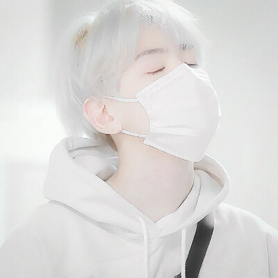 看穿我的思念吧，我好想你.
©glareheaven