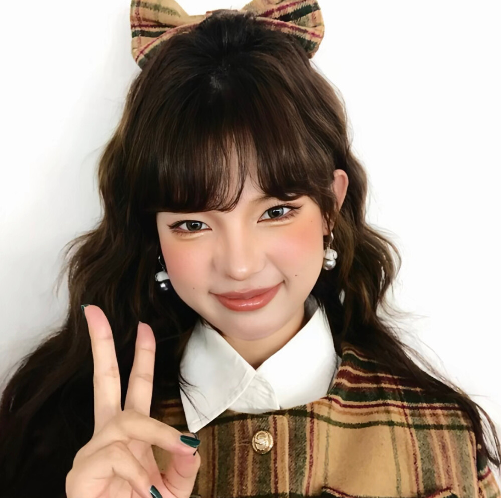 该怎么描述你呢 我亲爱的自己
cr.没吃饱的小鱼干