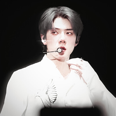  *Moon god.(외롭다.)//吴世勋Sehun cr.CanUKeepASecret