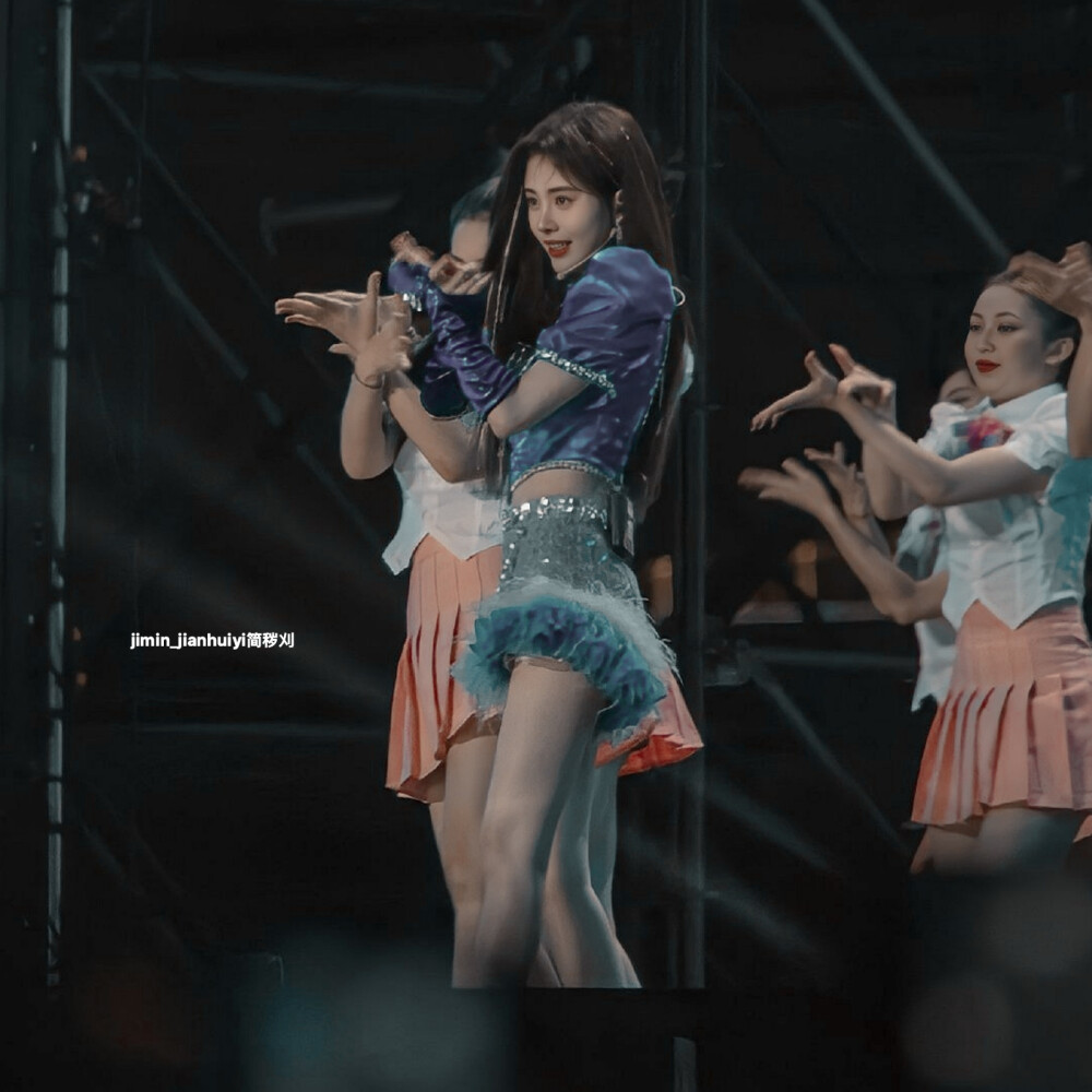 拿图吱声 赞＋评 有ks的dd。