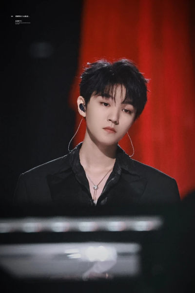 爱江山更爱美人
王俊凯
2823江苏跨年演唱会