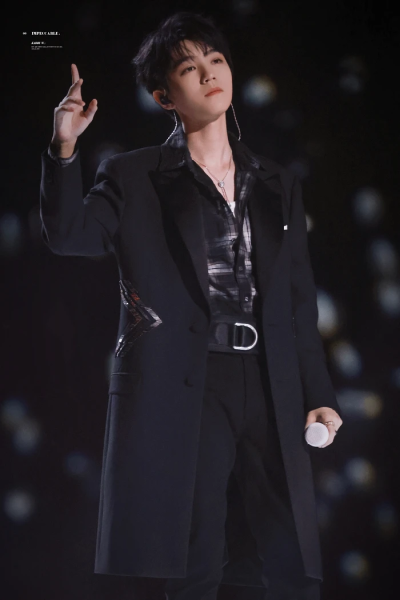 爱江山更爱美人
王俊凯
2823江苏跨年演唱会