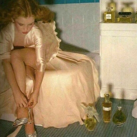 Belles Filles, Guy Bourdin (1977)
The Art of Pampering. 