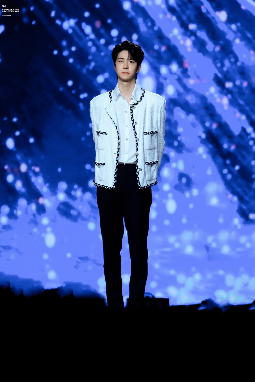 221231 东方卫视跨年演唱会
✨又是新的一年啦 祝你有永续的怦然欢喜 闪闪发光地站在耀眼的明天里✨
@UNIQ-王一博 cr:logo