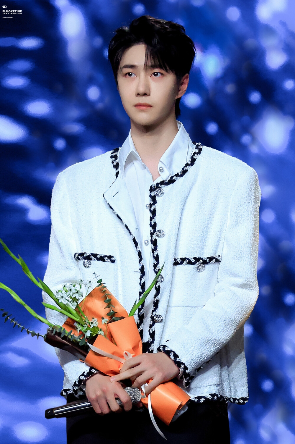 221231 东方卫视跨年演唱会
✨又是新的一年啦 祝你有永续的怦然欢喜 闪闪发光地站在耀眼的明天里✨
@UNIQ-王一博 cr:logo