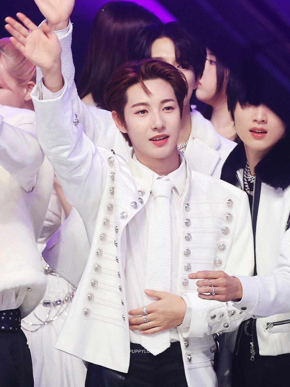 2022.12.31 MBC歌谣大祝祭
黄仁俊 饭拍高清