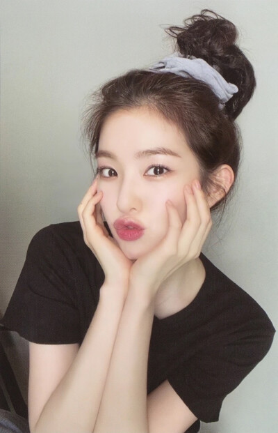 裴珠泫小卡扫图