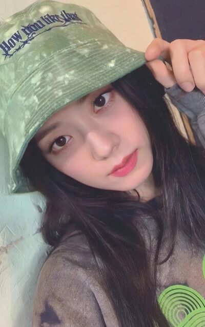 金智秀小卡扫图