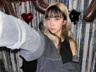 金裕贤 yoohyeon
/图源见logo ???侵删