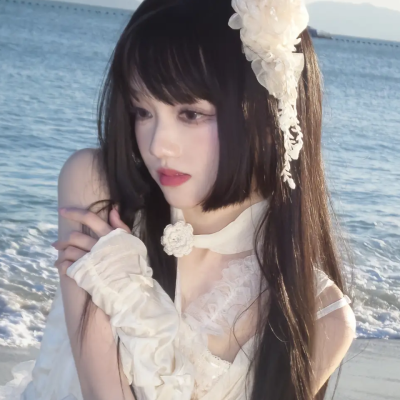 “风吹年年青涩日 年年风吹心上人”