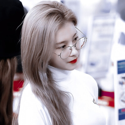 halfmoon_sana