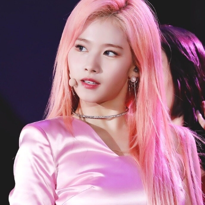 cr.halfmoon_sana