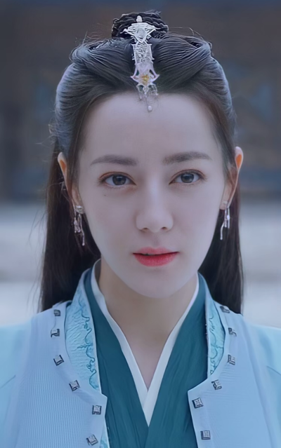 与君初相识