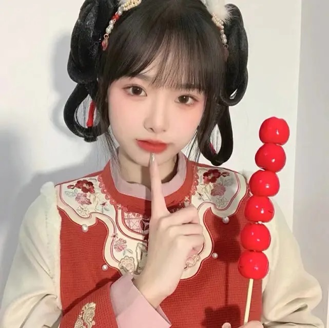 新年女头