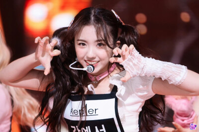 Yeseo 姜艺书
/图源见logo ​​​侵删