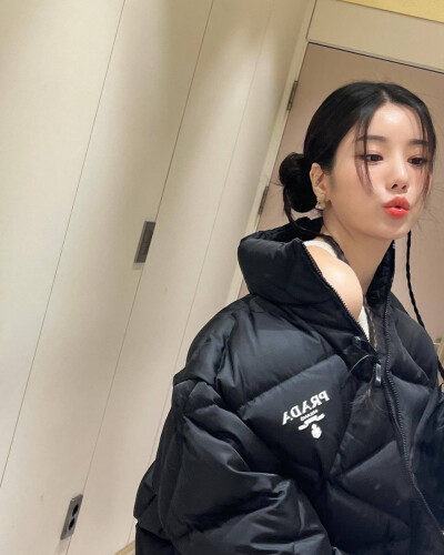 Eunbi 权恩妃
/图源见logo ​​​侵删