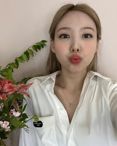 TWICE 林娜琏 自拍